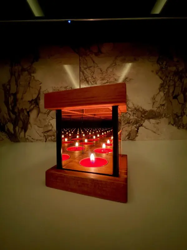 Infinity Mirror Candle Holder - Image 2